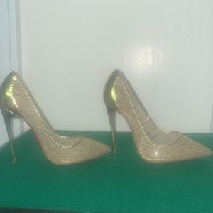 🌟NEW AUTHENTIC🌟Christian Louboutin Gold Pumps Womens Size 8 - 8.5